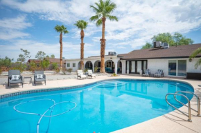 Your Private, Luxurious & Large Oasis-4 Suites